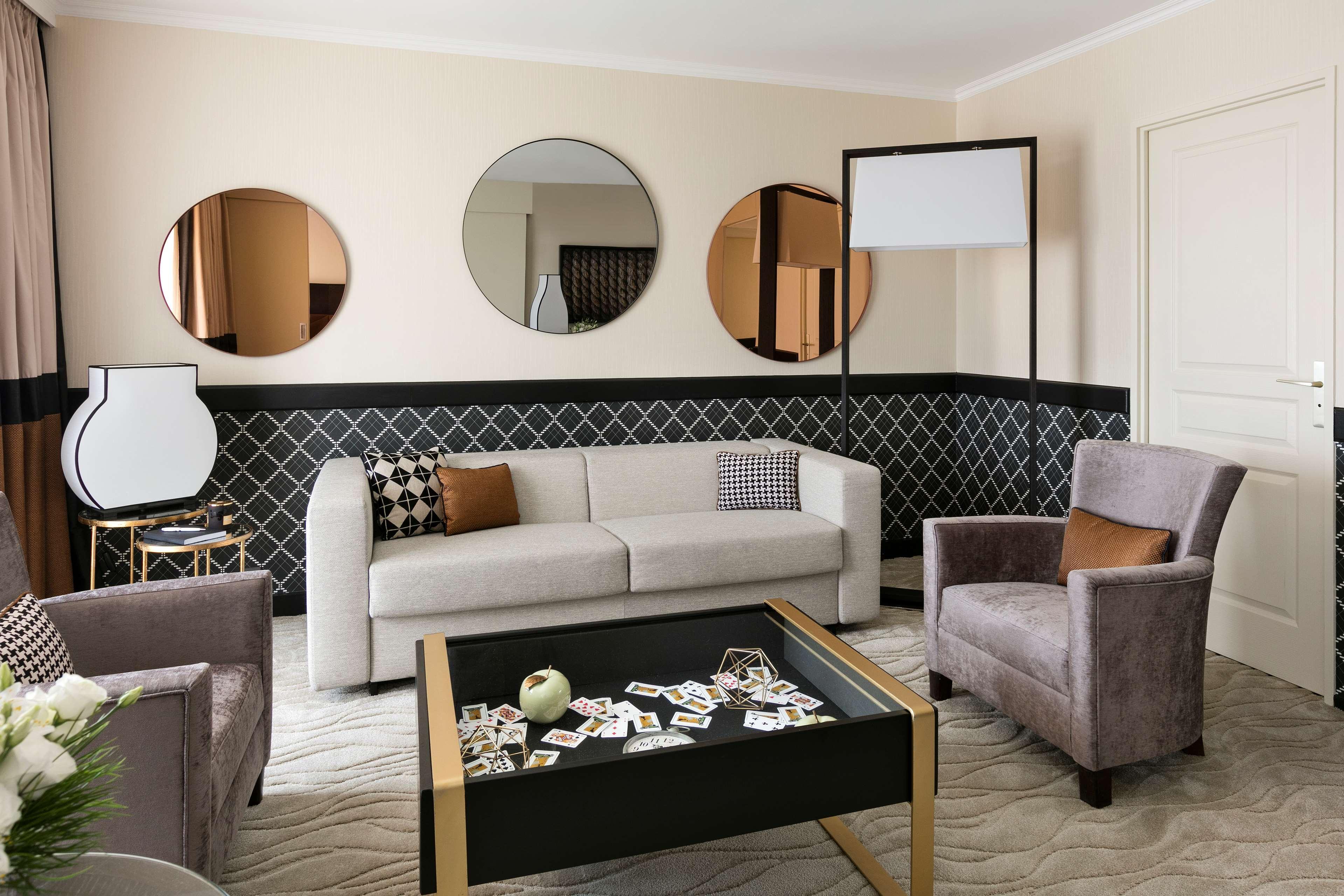 Hotel Barriere Le Gray D'Albion Cannes Exterior photo