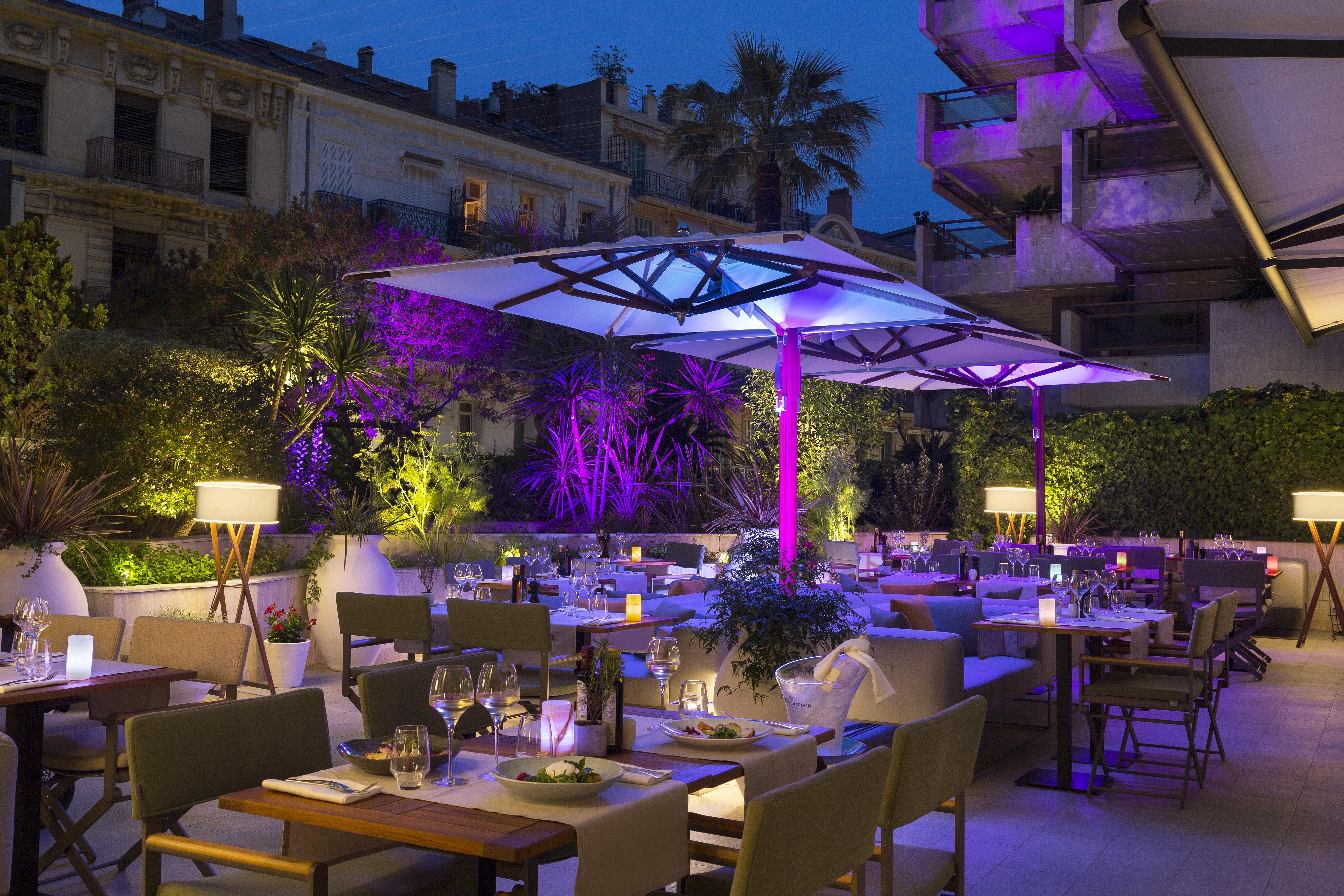 Hotel Barriere Le Gray D'Albion Cannes Exterior photo