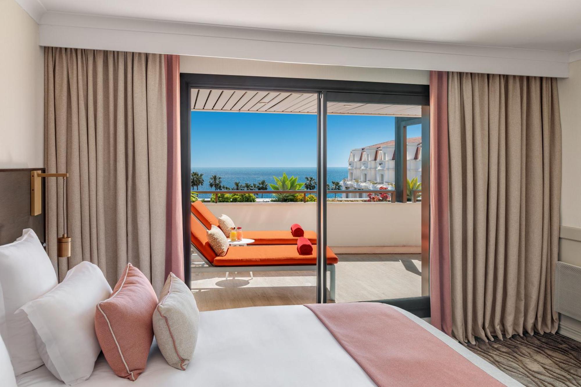 Hotel Barriere Le Gray D'Albion Cannes Exterior photo