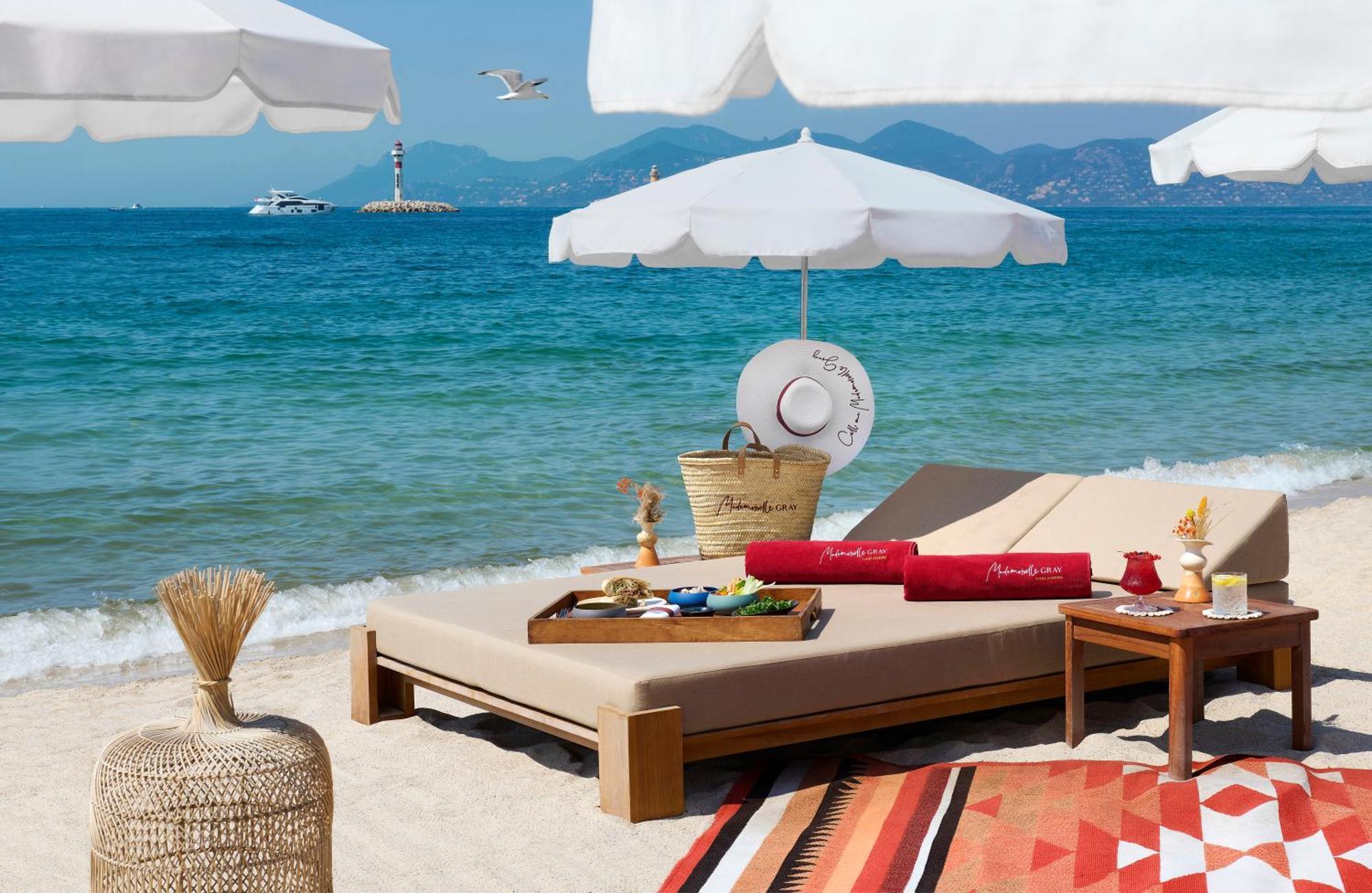 Hotel Barriere Le Gray D'Albion Cannes Exterior photo