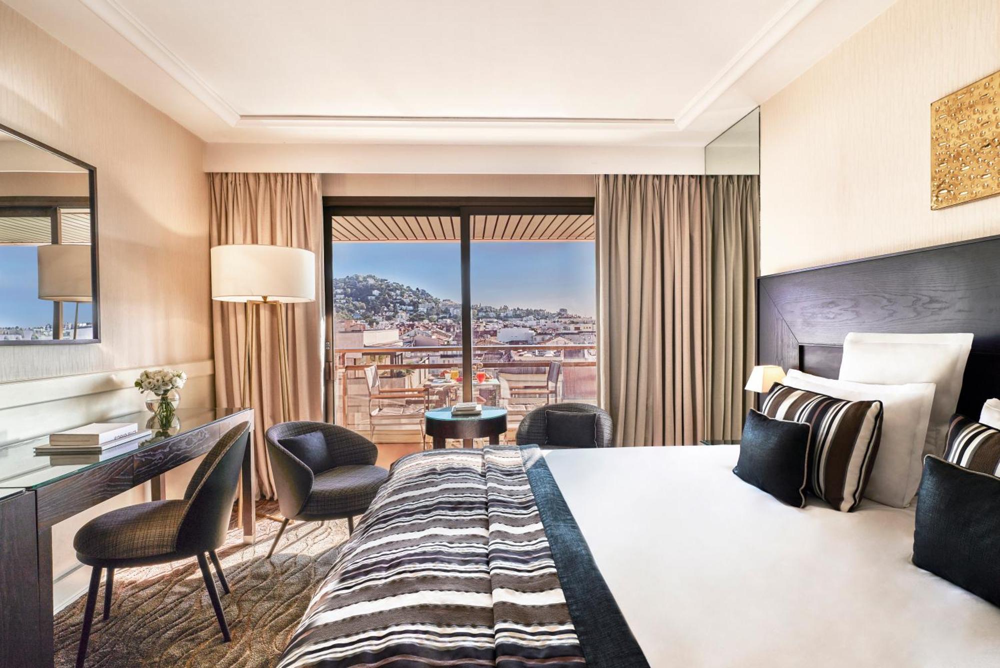 Hotel Barriere Le Gray D'Albion Cannes Exterior photo