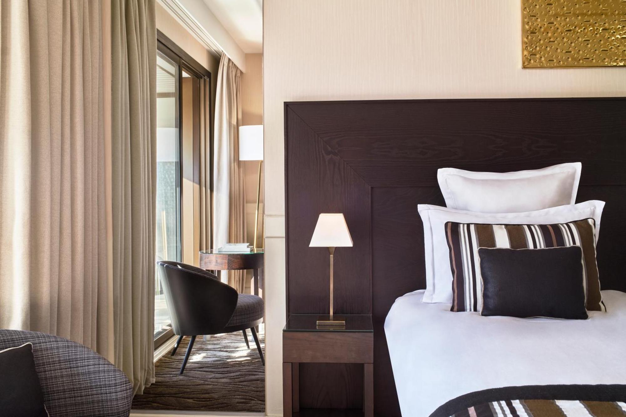 Hotel Barriere Le Gray D'Albion Cannes Exterior photo